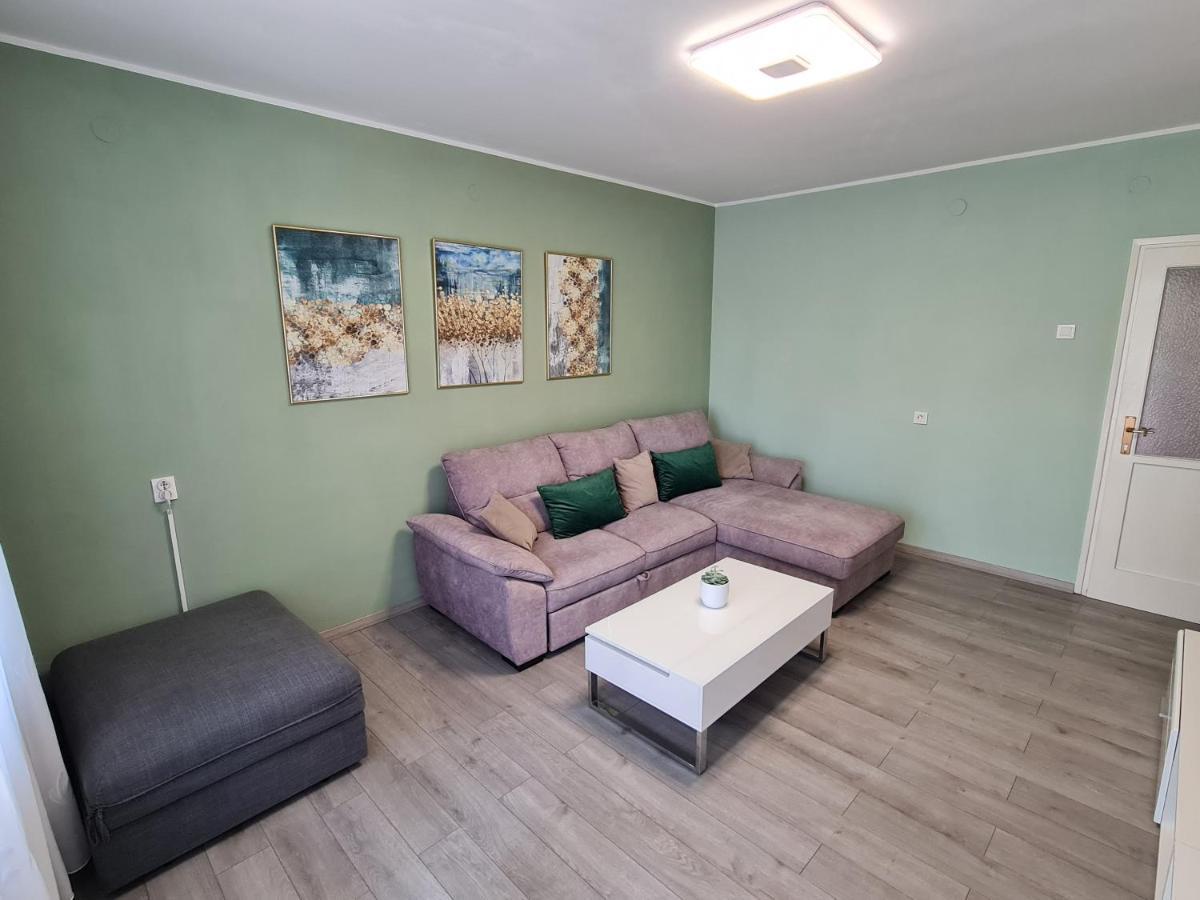M & M Apartment プーラ エクステリア 写真